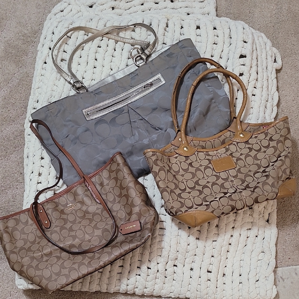3 USED COACH Signature Tote